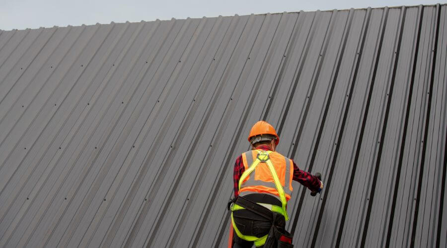 Professional residential roofers in Liberty Center, IN